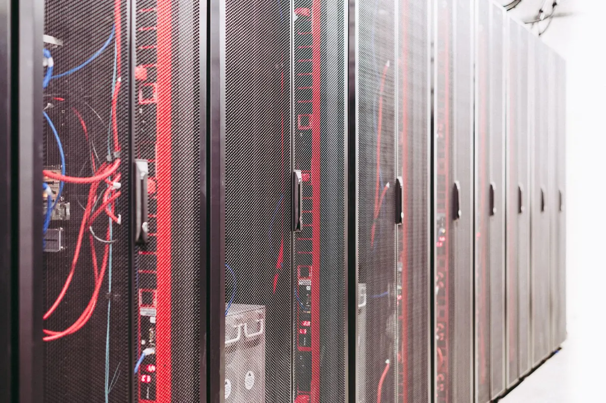 Summer Heatwaves and Chip Performance: How to Keep Your Data Center Cool